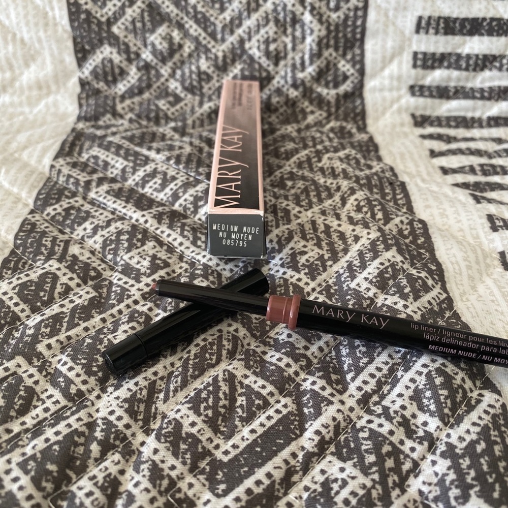 Lip Liner - Medium Nude